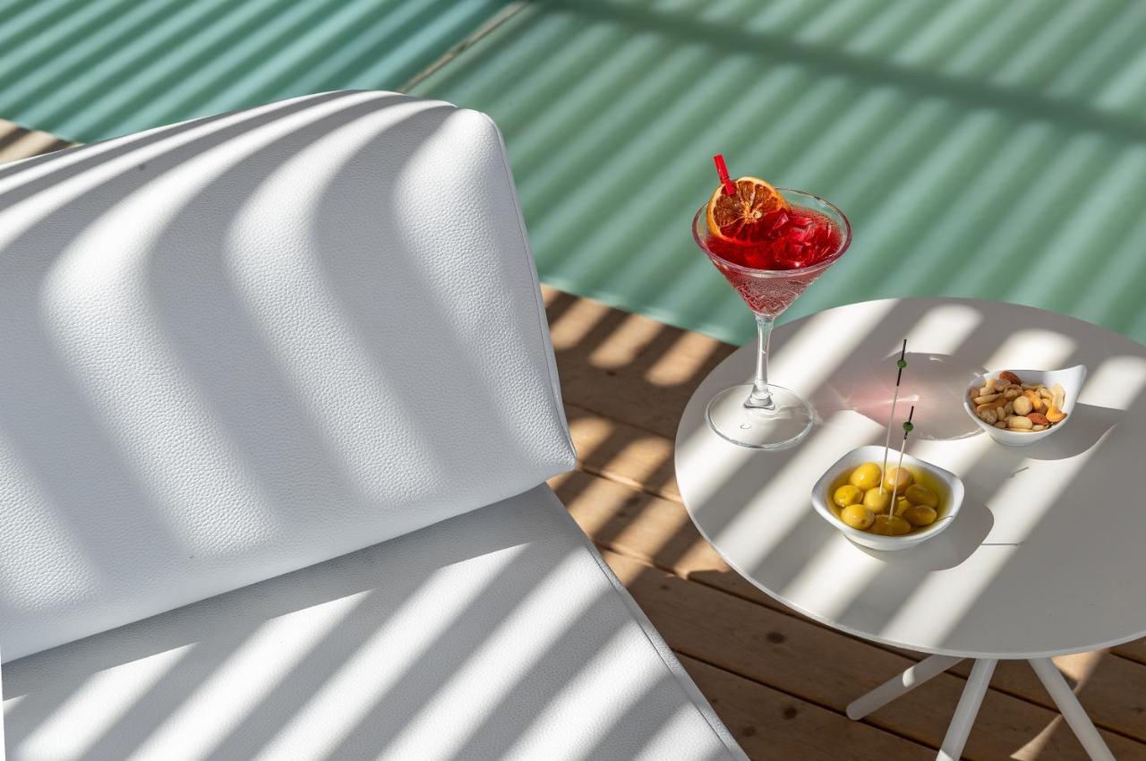 Marti Myra Hotel Tekirova Luaran gambar A Campari cocktail