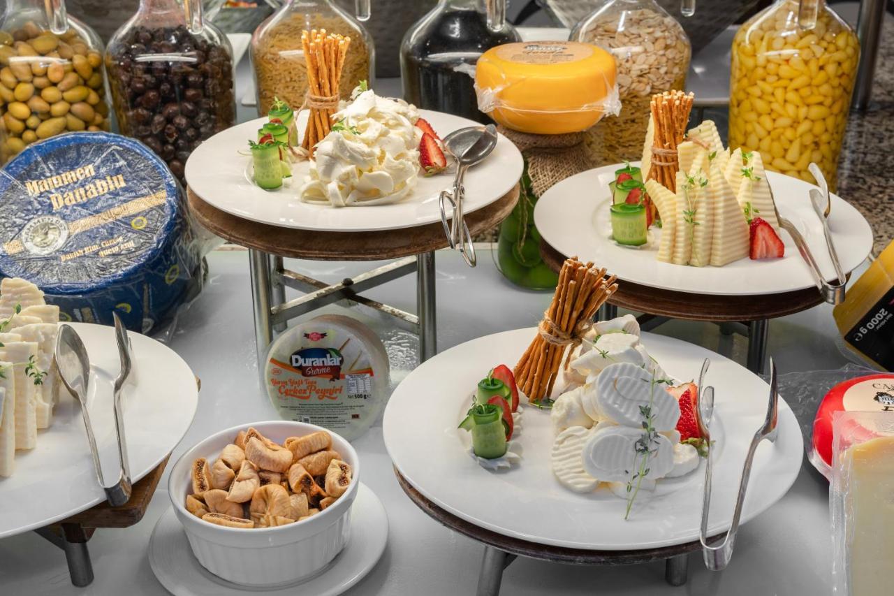 Marti Myra Hotel Tekirova Luaran gambar A selection of ice cream and other desserts