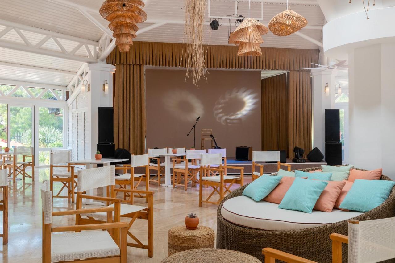 Marti Myra Hotel Tekirova Luaran gambar The interior of the main building