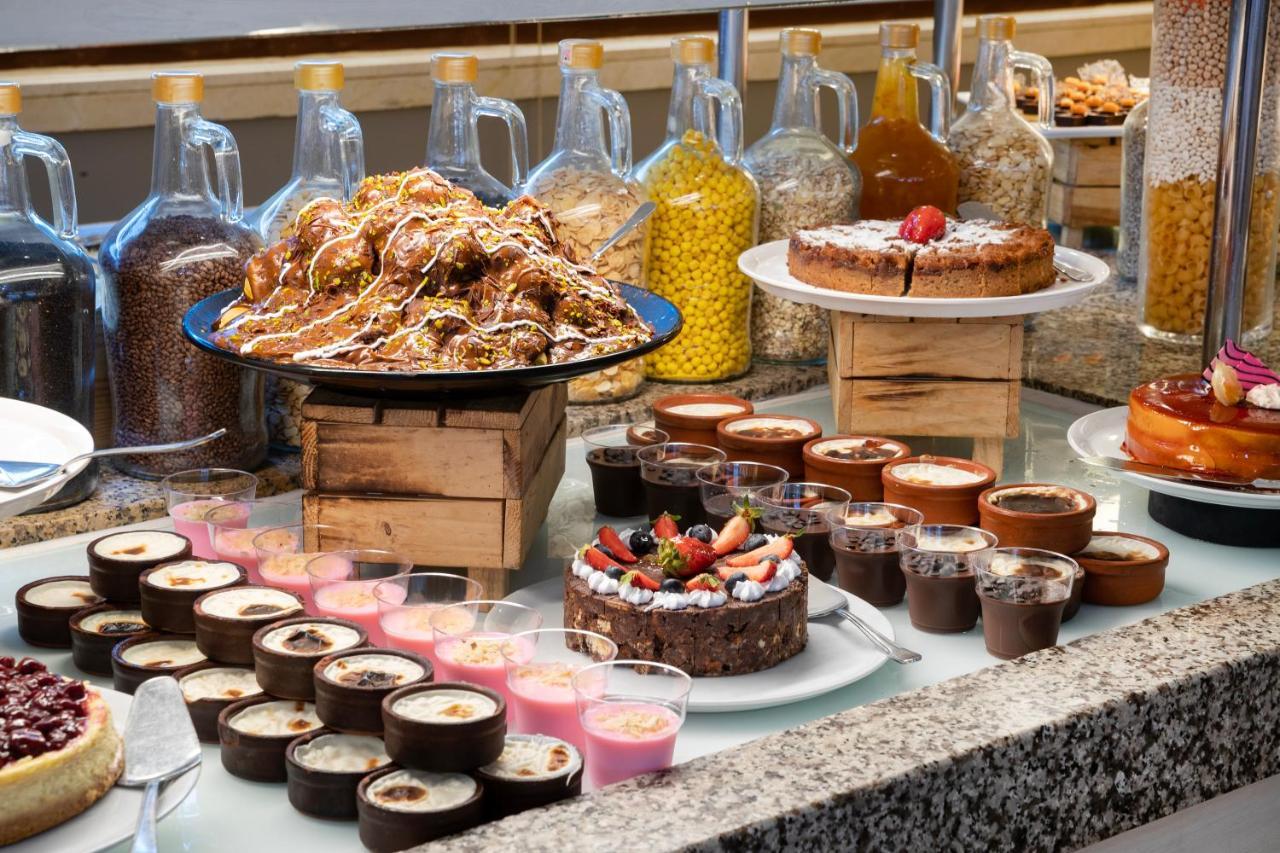 Marti Myra Hotel Tekirova Luaran gambar A dessert buffet